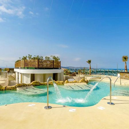 Seaside Serenity Oasis - High Floor - Stunning Views Гибралтар Екстериор снимка