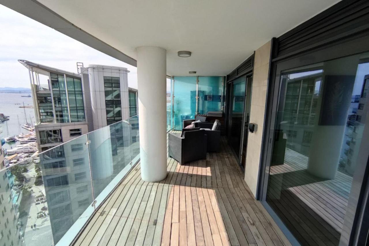 Seaside Serenity Oasis - High Floor - Stunning Views Гибралтар Екстериор снимка