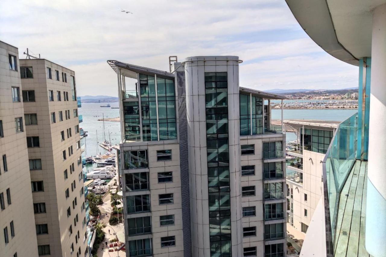 Seaside Serenity Oasis - High Floor - Stunning Views Гибралтар Екстериор снимка